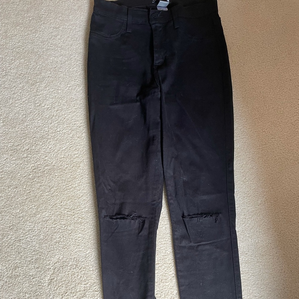 Black fashion nova skinny jeans. Size 27